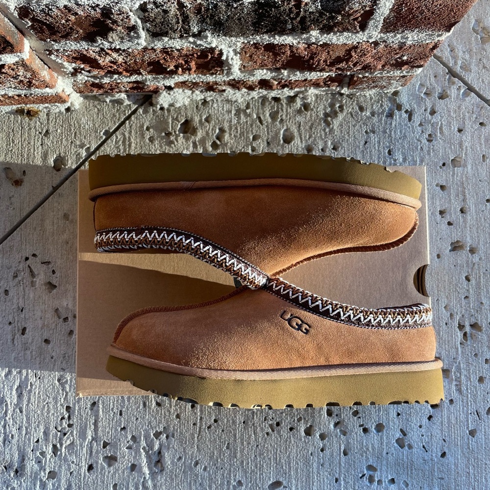 UGG Tasman Chestnut Womens Size 6 BRAND NEW